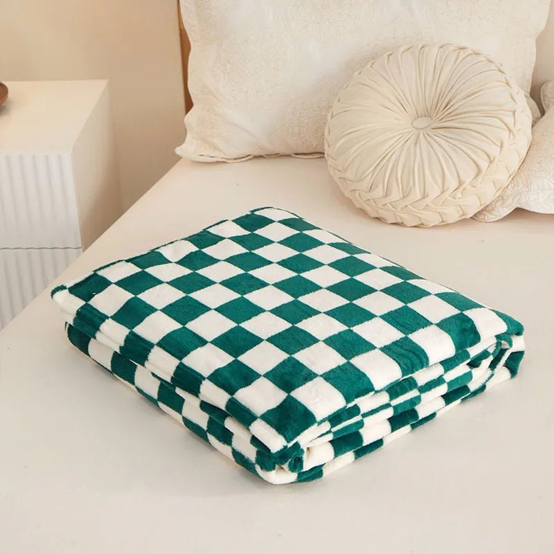 Classic Checkerboard Throw Blanket – Plush 100% Polyester Sofa Cover for Warmth and Comfort 11