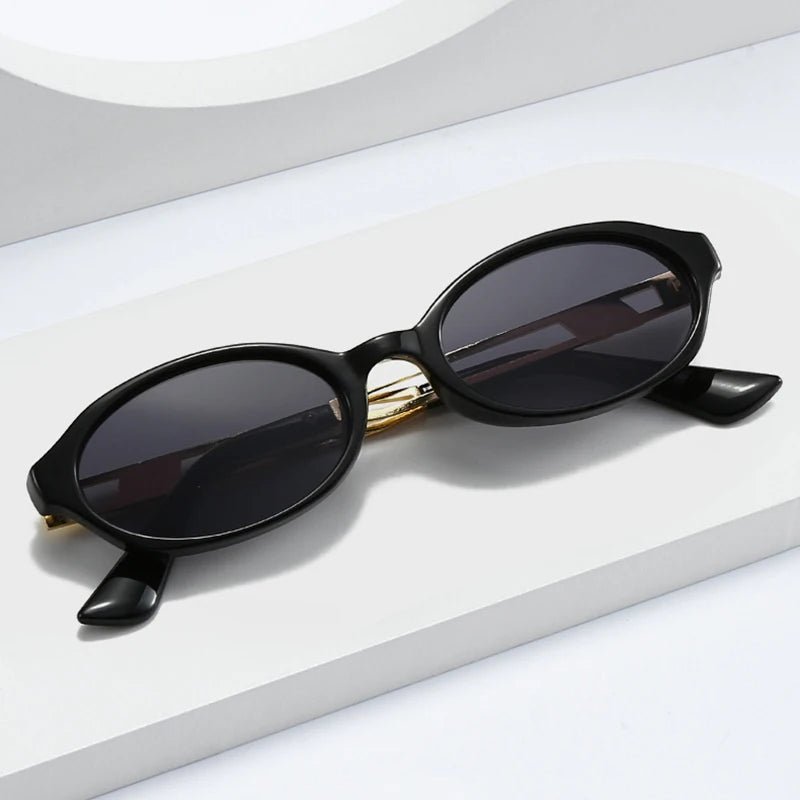"Lolanda" Oval Sunglasses (Black // Green ) - Sunglasses | Zavonix