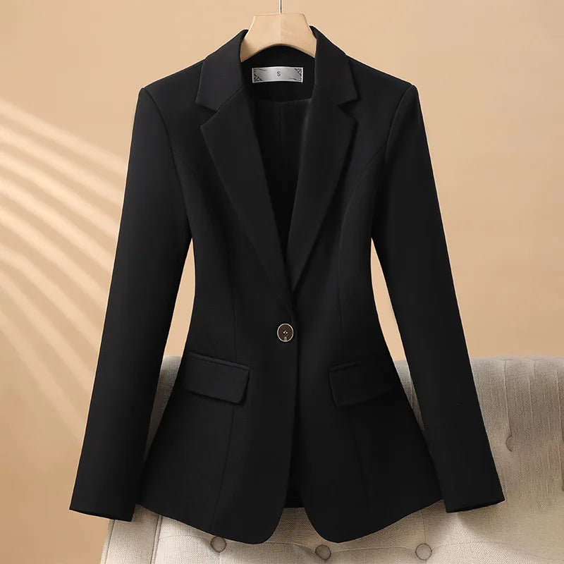 Tailored Women's Blazer with Soft, Structured Silhouette for Comfort and Style