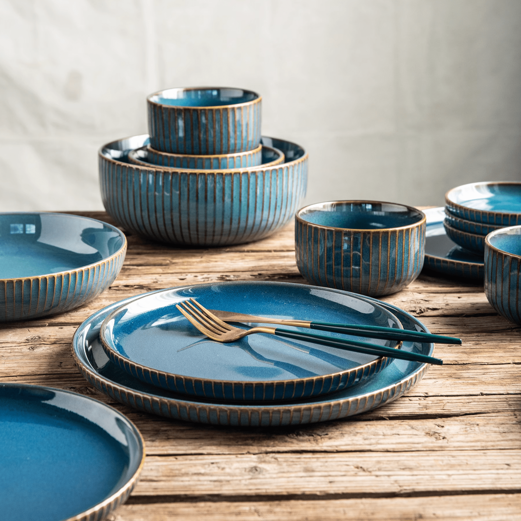 12-Piece Ceramic Dinnerware Set with Unique Hand-Stained Finish – Elegant and Durable 2