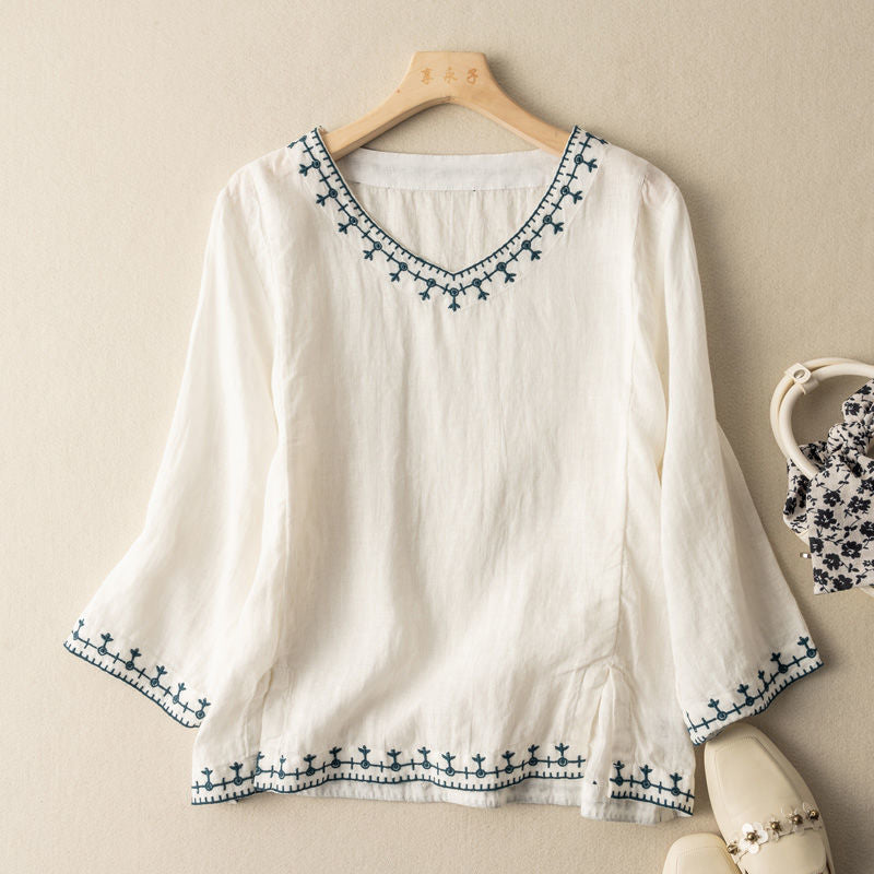 Breathable Linen Blouse with Embroidered Collar and Three-Quarter Sleeves
