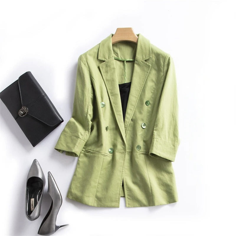 Lightweight Tailored Linen Blazer for Warm Weather Elegance