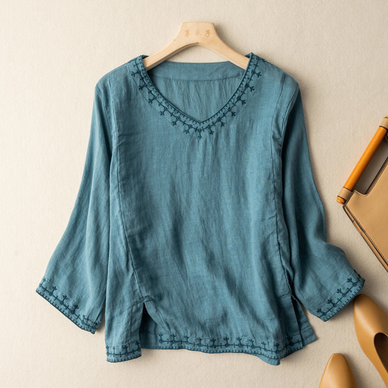 Breathable Linen Blouse with Embroidered Collar and Three-Quarter Sleeves