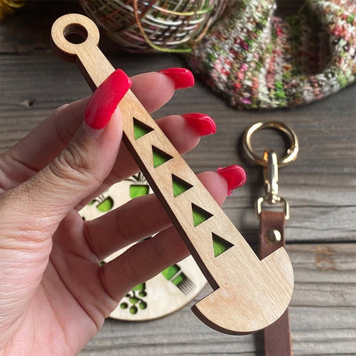 Mira Mini Minder | Handcrafted Yarn Organizer for Crochet and Knitting 3