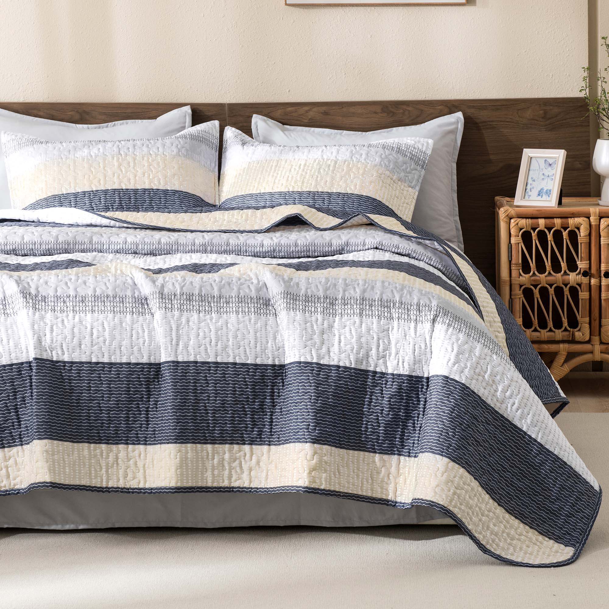NoirZen Quilt Set – Black and White Striped All-Season Comfort with Plush Softness 11