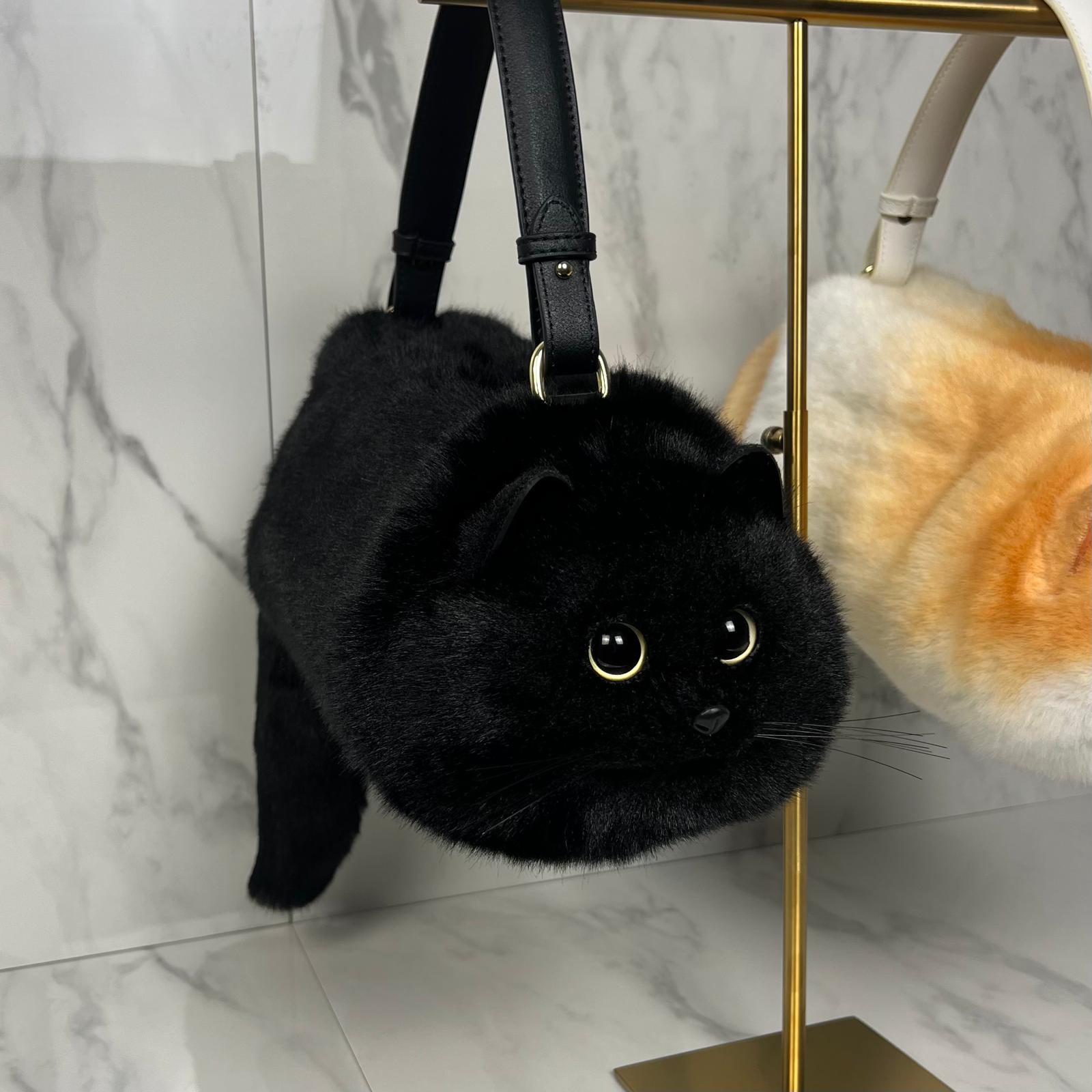 A realistic feline - inspired purse that makes a sensation everywhere (Black ) - | Zavonix