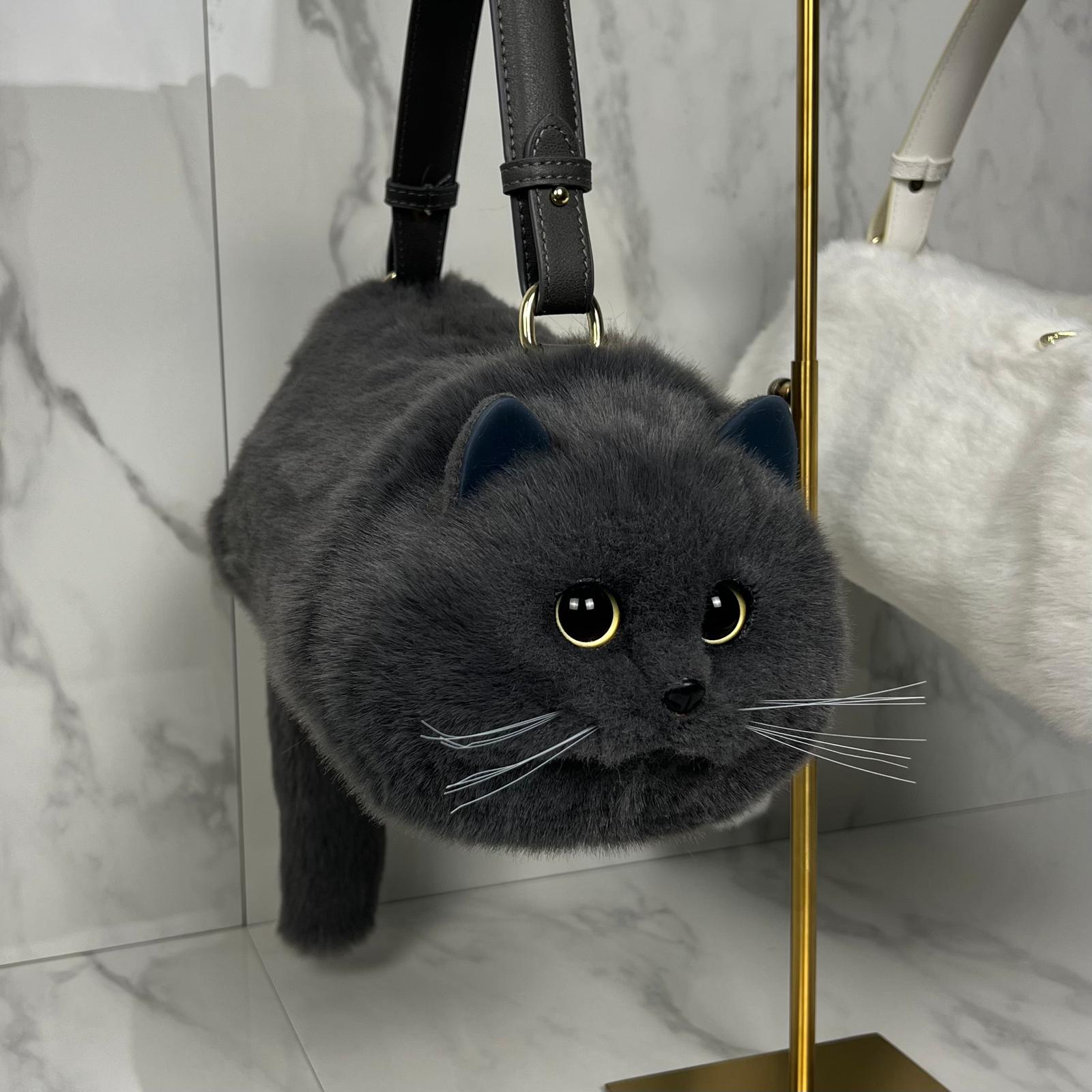A realistic feline - inspired purse that makes a sensation everywhere (Gray ) - | Zavonix