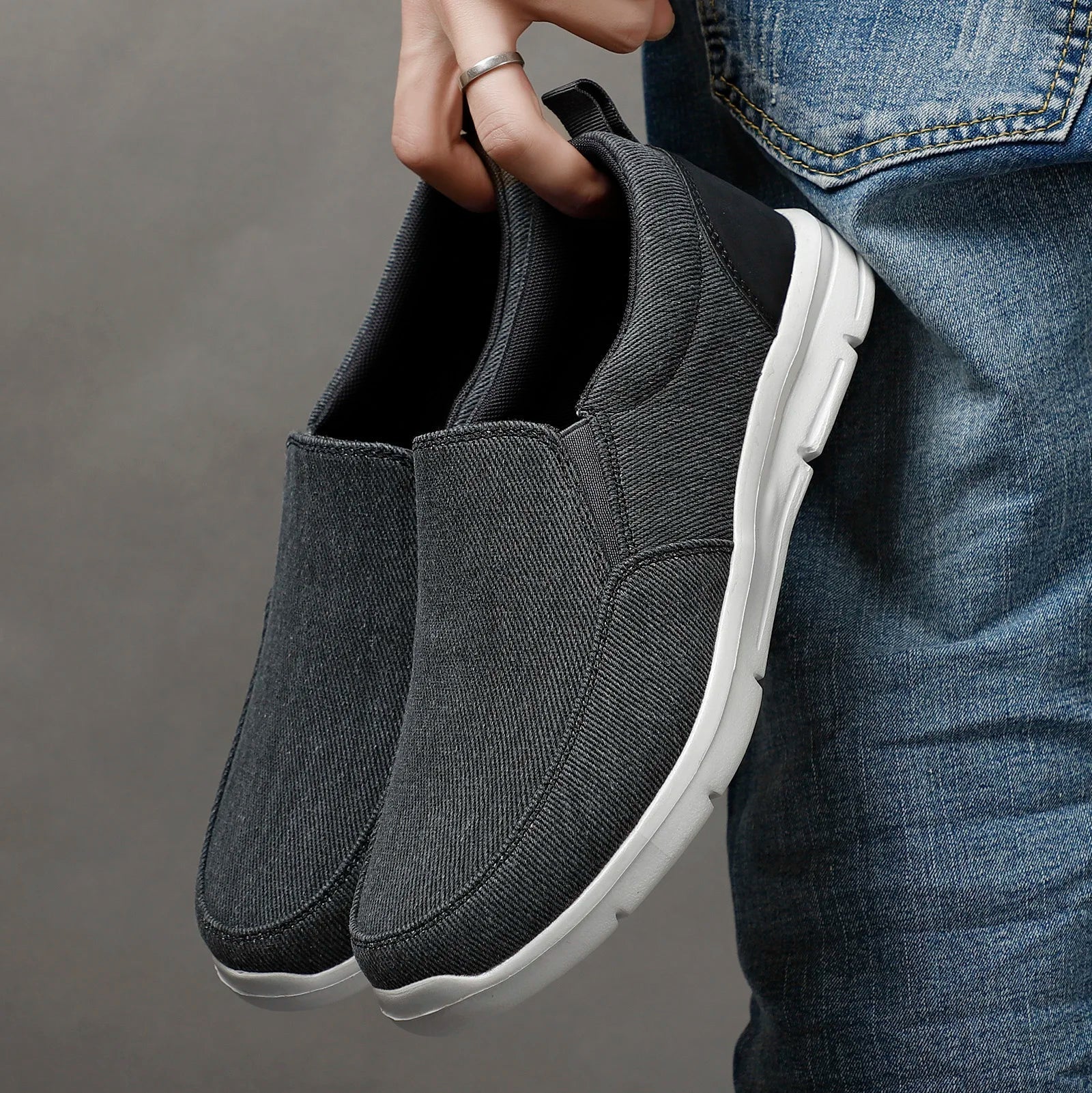 Aiden Slip - Ons Sneakers (Black 6 US) - Men's Shoes | Zavonix