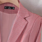 Tailored Grid Pattern Blazer with Sharp Structure and Elegant Fit