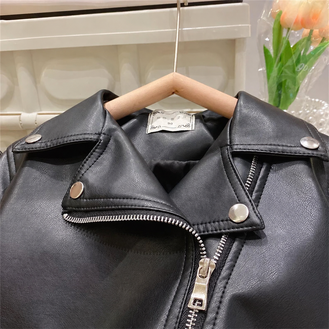 Close-up of the black jacket&