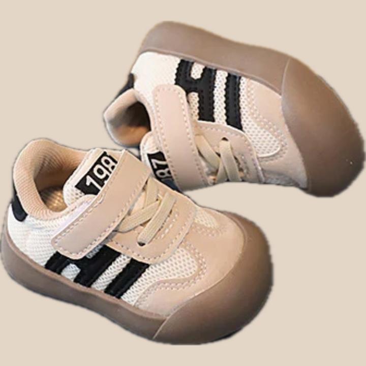 Pair of kids&