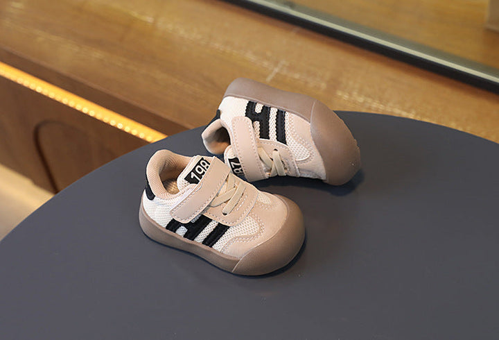Pair of black-striped kids&