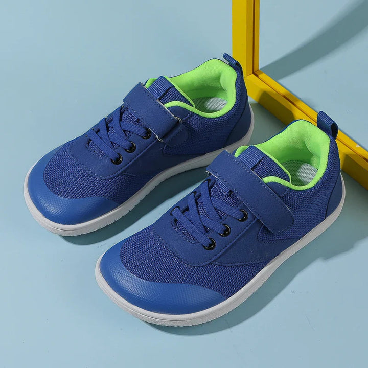 Pair of blue kids&