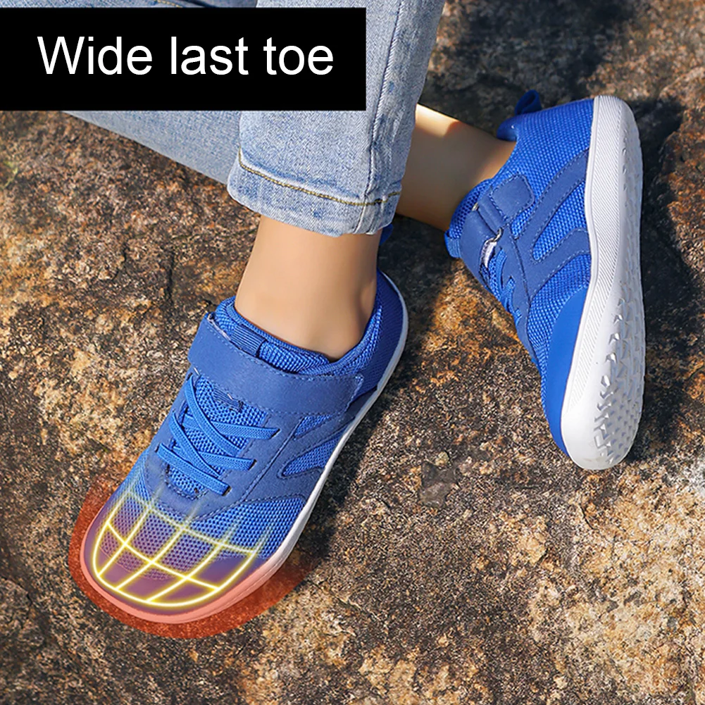 Blue sneaker worn on a rock with a graphic highlighting the roomy toe area