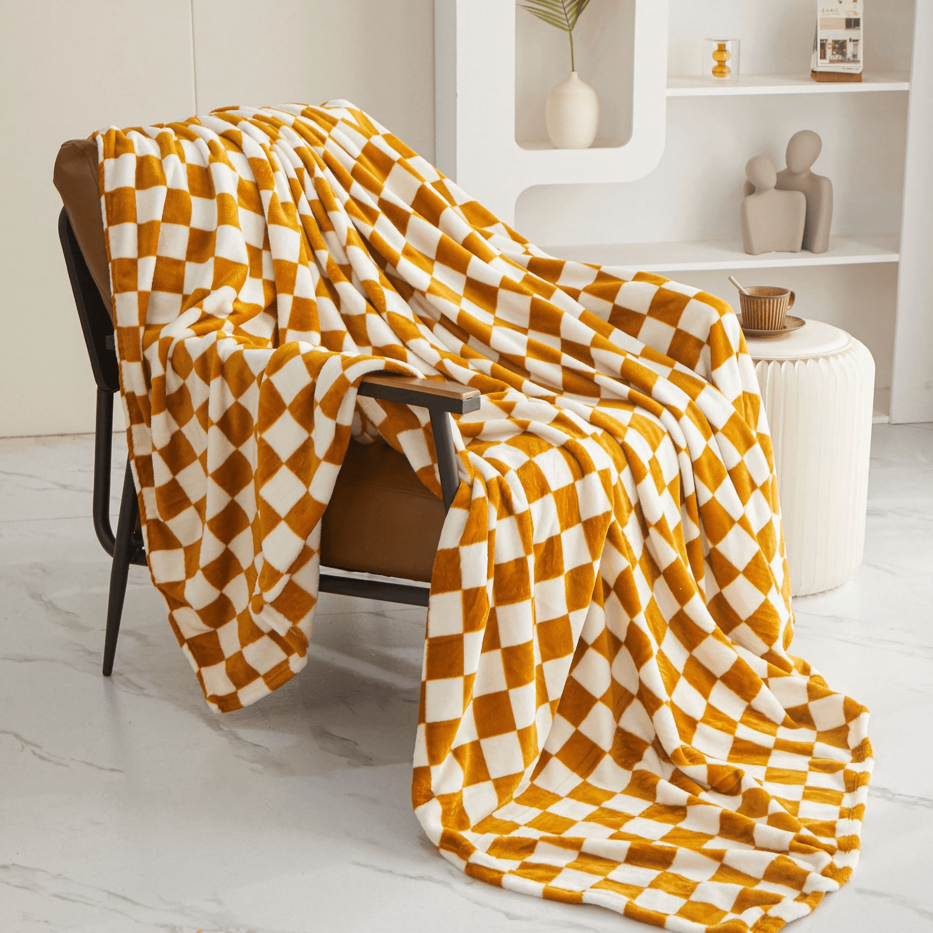 Classic Checkerboard Throw Blanket – Plush 100% Polyester Sofa Cover for Warmth and Comfort 5
