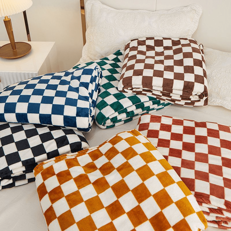 Classic Checkerboard Throw Blanket – Plush 100% Polyester Sofa Cover for Warmth and Comfort 0