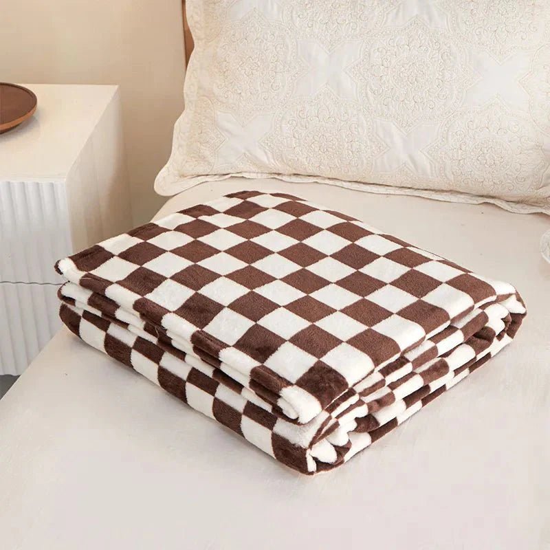 Classic Checkerboard Throw Blanket – Plush 100% Polyester Sofa Cover for Warmth and Comfort 6