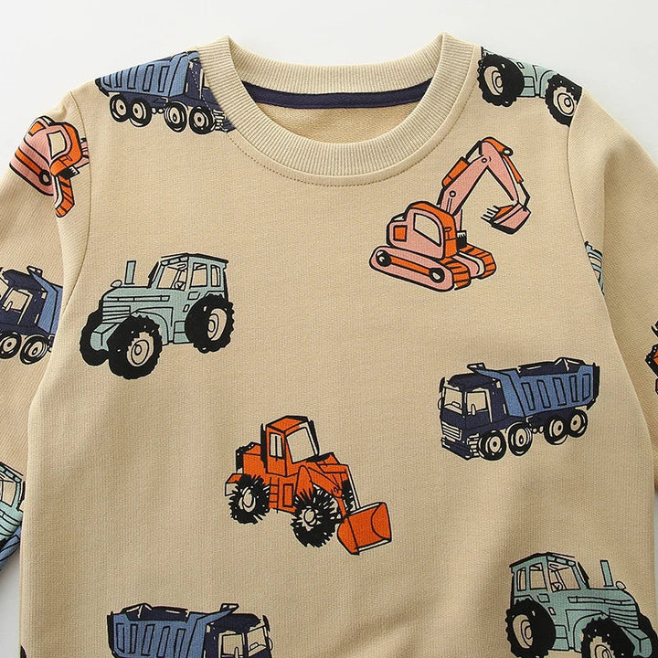 Ribbed crewneck and colorful vehicle print on a beige cotton sweatshirt