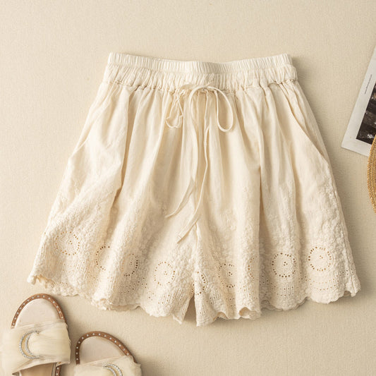 Liora Linen Shorts — Breathable Summer Shorts with Scalloped Lace Detail