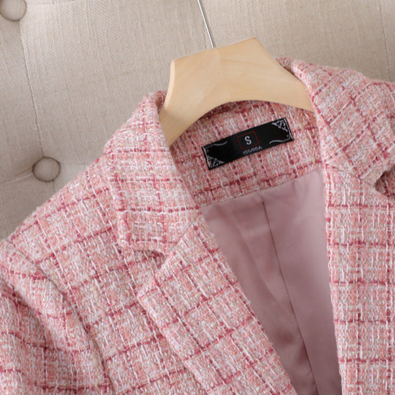 Tailored Tweed Blazer with Pearl Buttons for Elegant Style