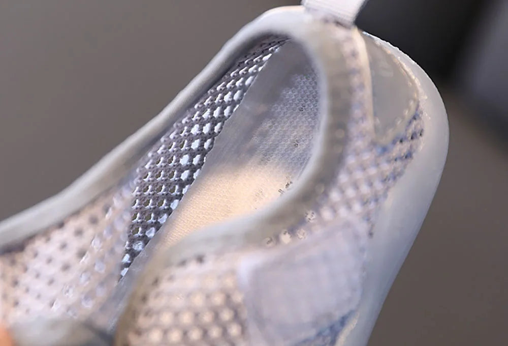 Close-up of the gray shoe&