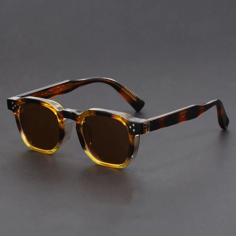 "Harlington" Timeless Rectangular Sunglasses (Black ) - Sunglasses | Zavonix