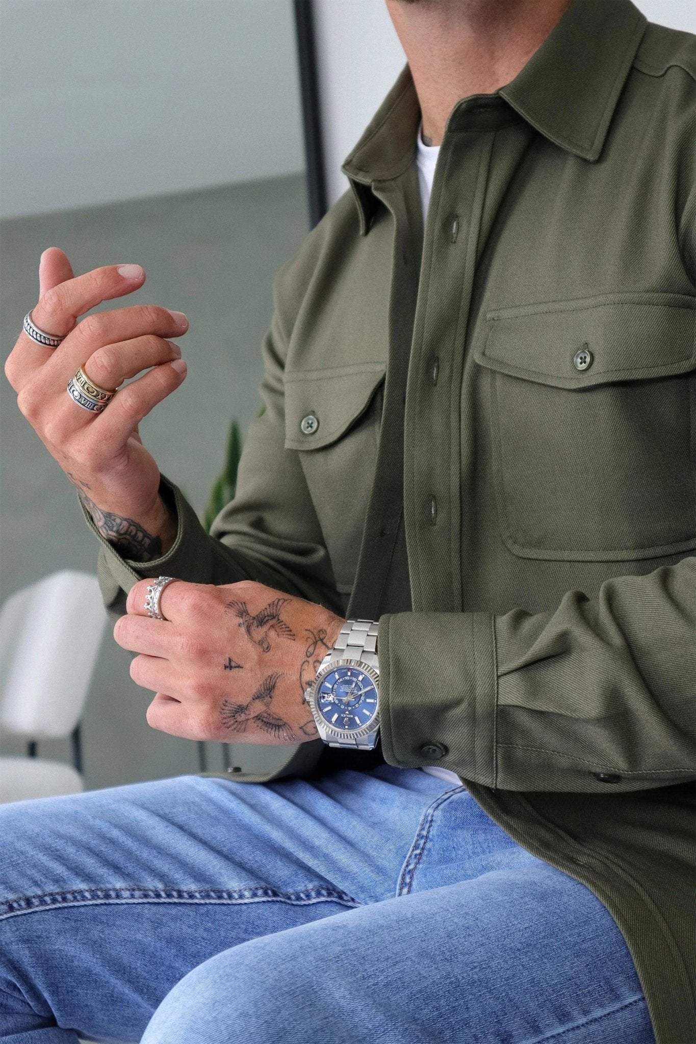 Kalenar — Men's Tailored Stretch Twill Overshirt with Chest Pockets (Army Green S) - Sweater | Zavonix