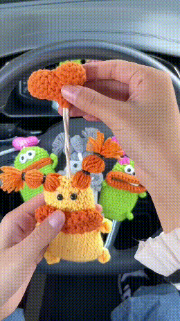 Keepsake Crochet Key Pouch Yarn Holder Product Image 02