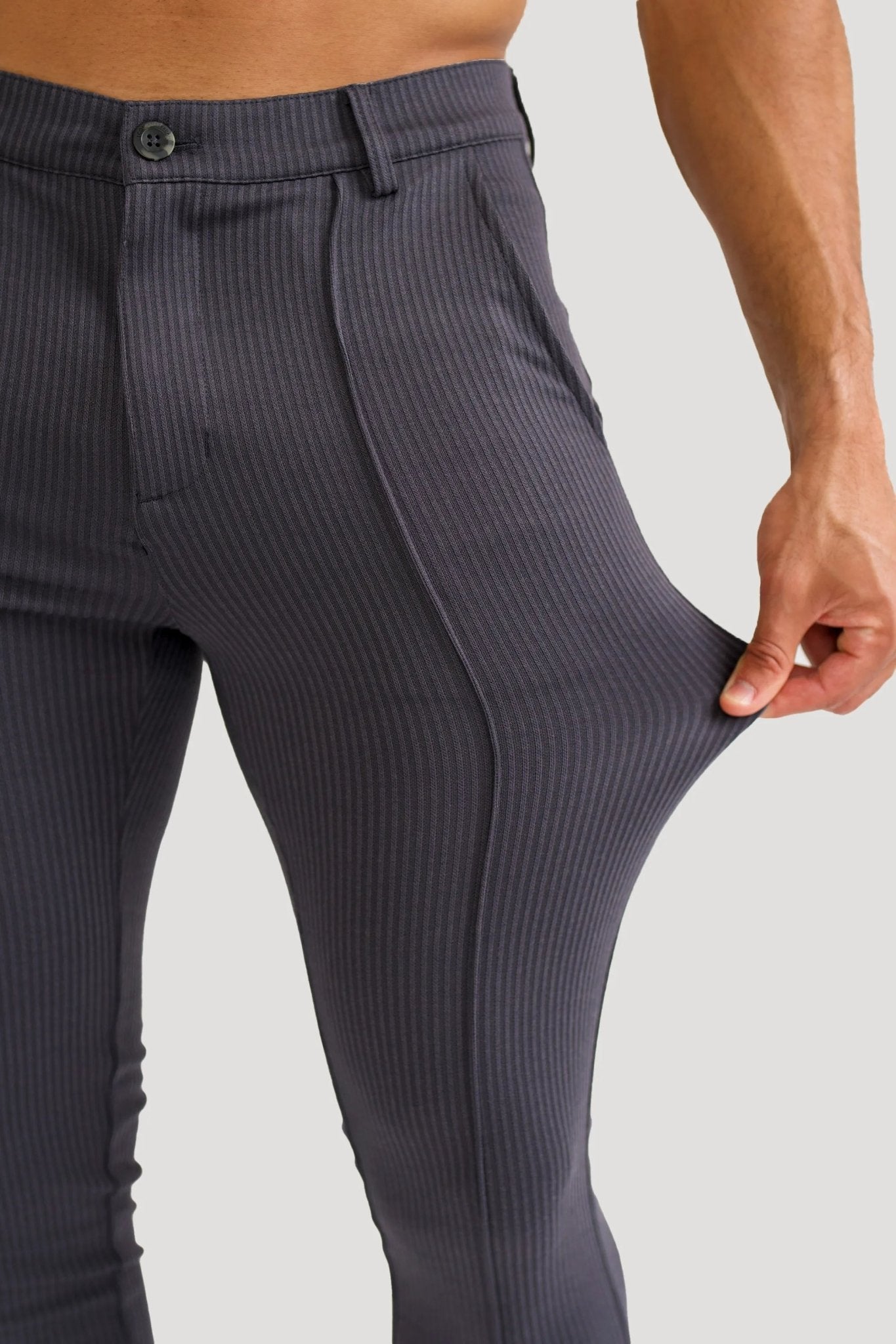 Lioren — Slim Fit Trousers with Tapered Ankles for Comfort (Dark Grey 28) - Trousers | Zavonix