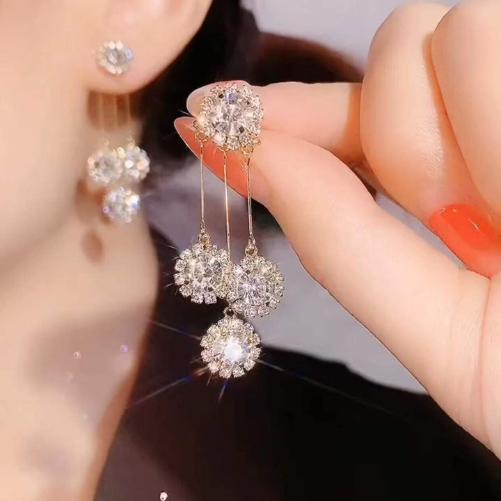 Luna Petal Zirconia Earrings Product Image 02