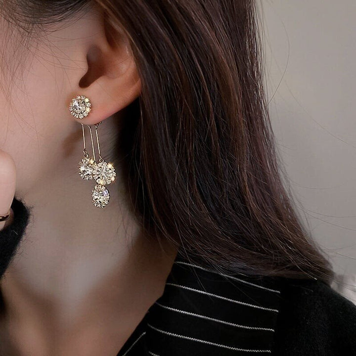 Luna Petal Zirconia Earrings Product Image 04