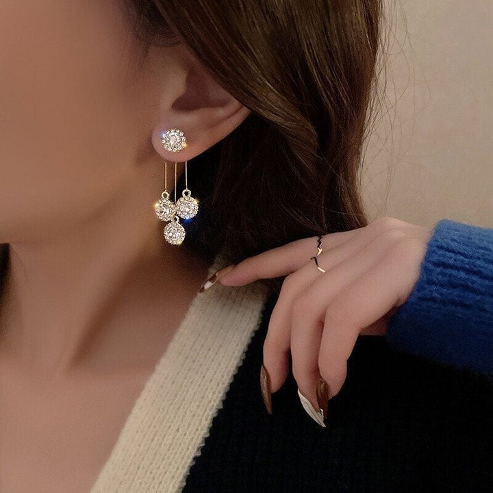 Luna Petal Zirconia Earrings Product Image 06