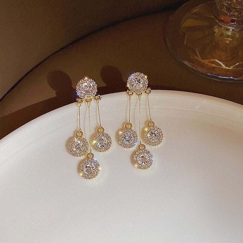 Luna Petal Zirconia Earrings Product Image 07
