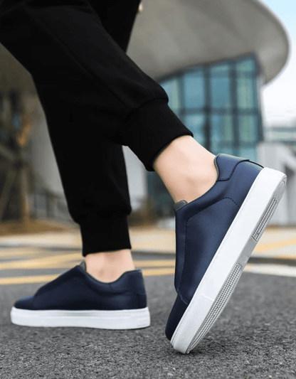 نورلا — أحذية رياضية مريحة يومية بنعل مبطن متين