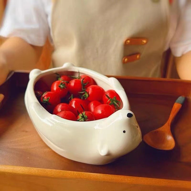 Sculptural Polar Bear Ceramic Dish with Ivory Glaze – Unique Decorative Centerpiece for Fruits and Desserts 3