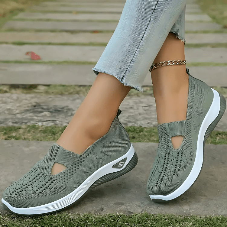 StrideForce™ — Step Pain - Free and Rediscover Freedom in Every Move (Green EU 35 / US 5) - | Zavonix