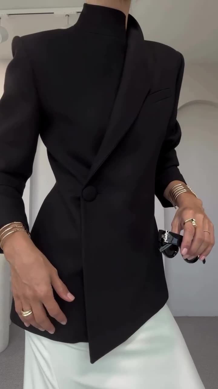 Sylvia Loose Fit Womens Blazer Notched Collar Product Image 03