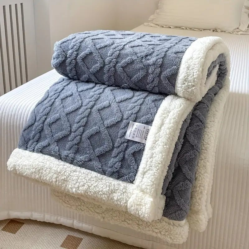 Ultra-Soft Sherpa Fleece Blanket for Year-Round Comfort – Versatile and Stylish 3