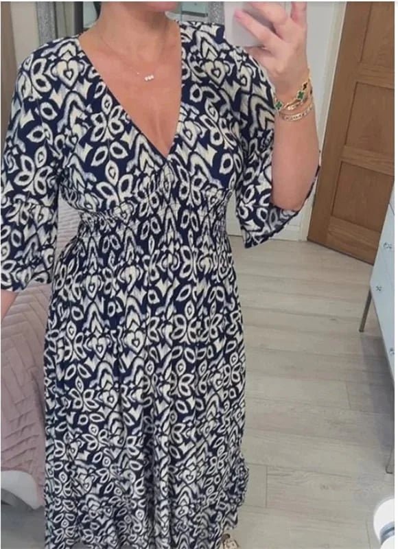 Valora Floral Loose Fit Maxi Dress Product Image 03