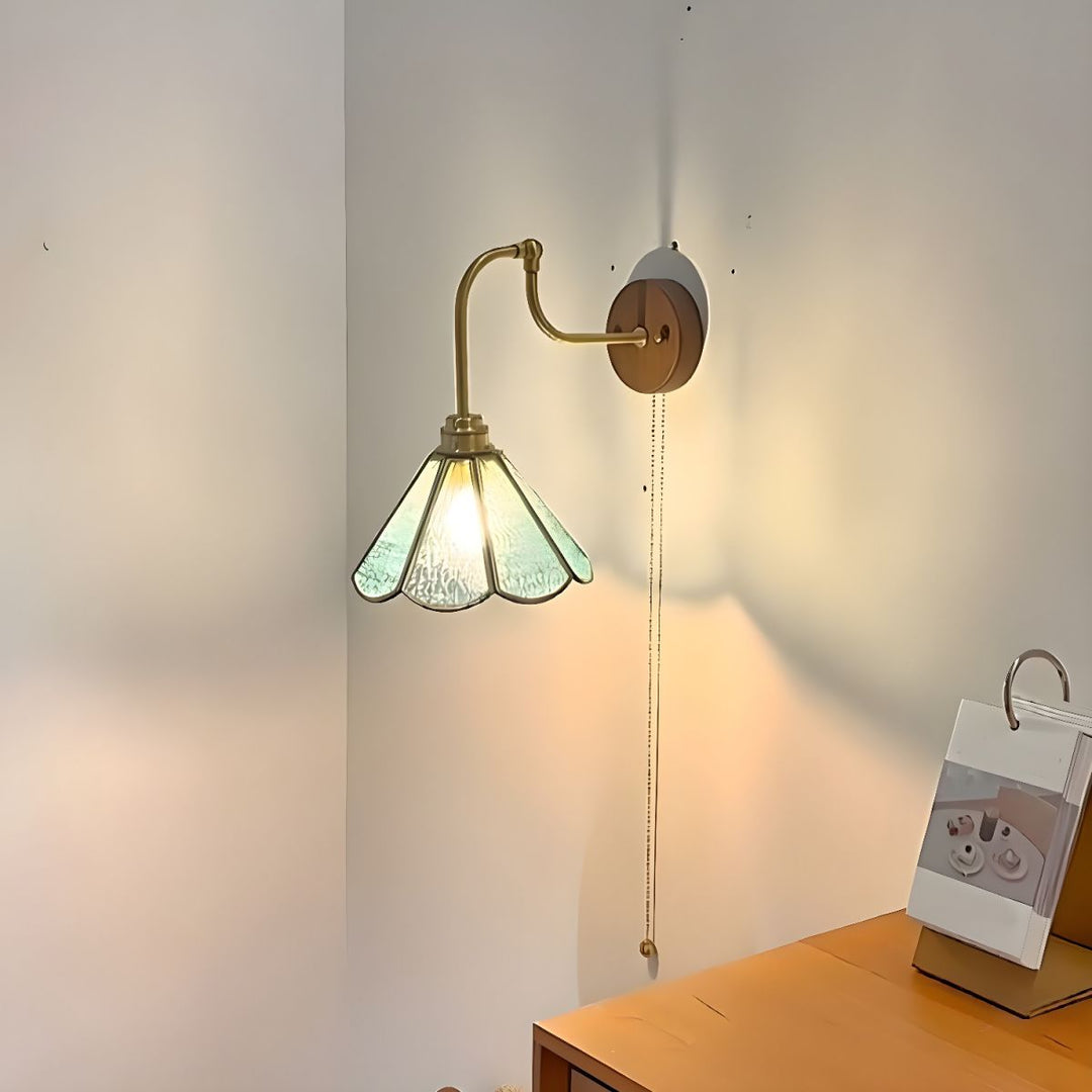 Vintage Brass Wall Light Sconce with Glass Shade – Elegant Indoor Fixture for Living Room and Bedroom 1