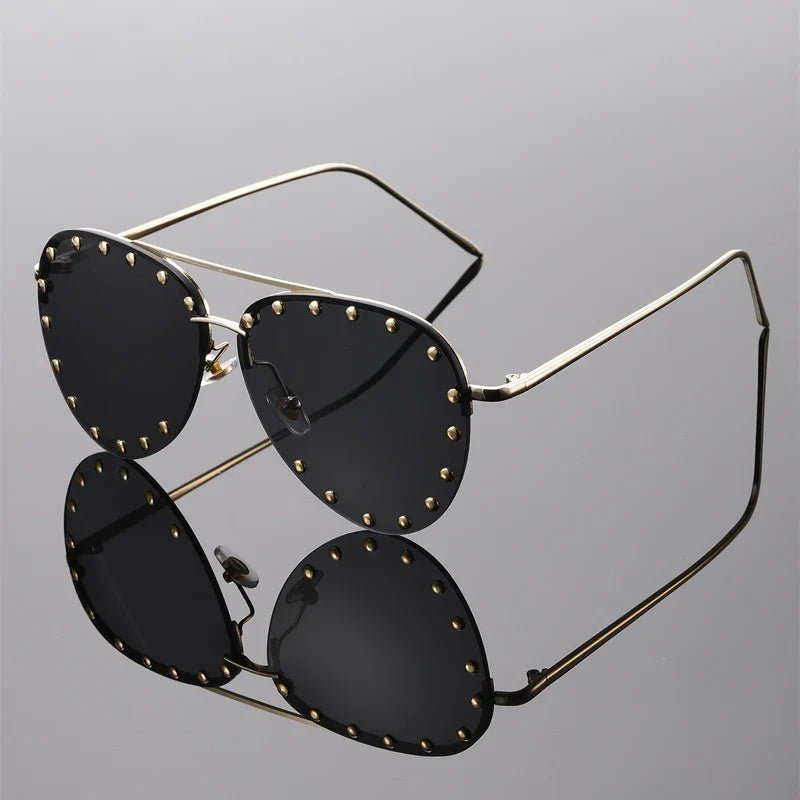 Viora — Gradient Polarized Sunglasses with UV 400 Protection (Pink ) - | Zavonix