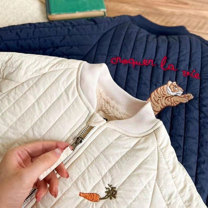 Close-up of the white jacket&