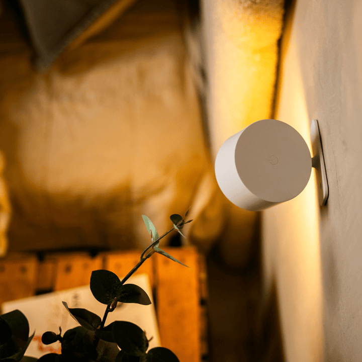 Wireless Wall Lamp | Create a refined atmosphere anywhere in seconds — no cables, no tools required