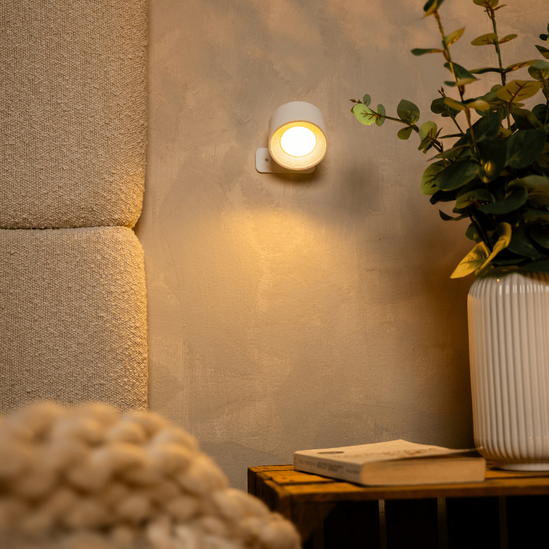 Wireless Wall Lamp | Create a refined atmosphere anywhere in seconds — no cables, no tools required