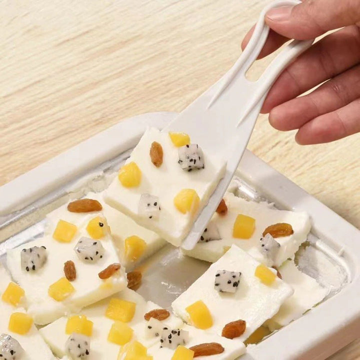 Yara Manual Frozen Treat Roller Family Dessert Tray Product Image 05